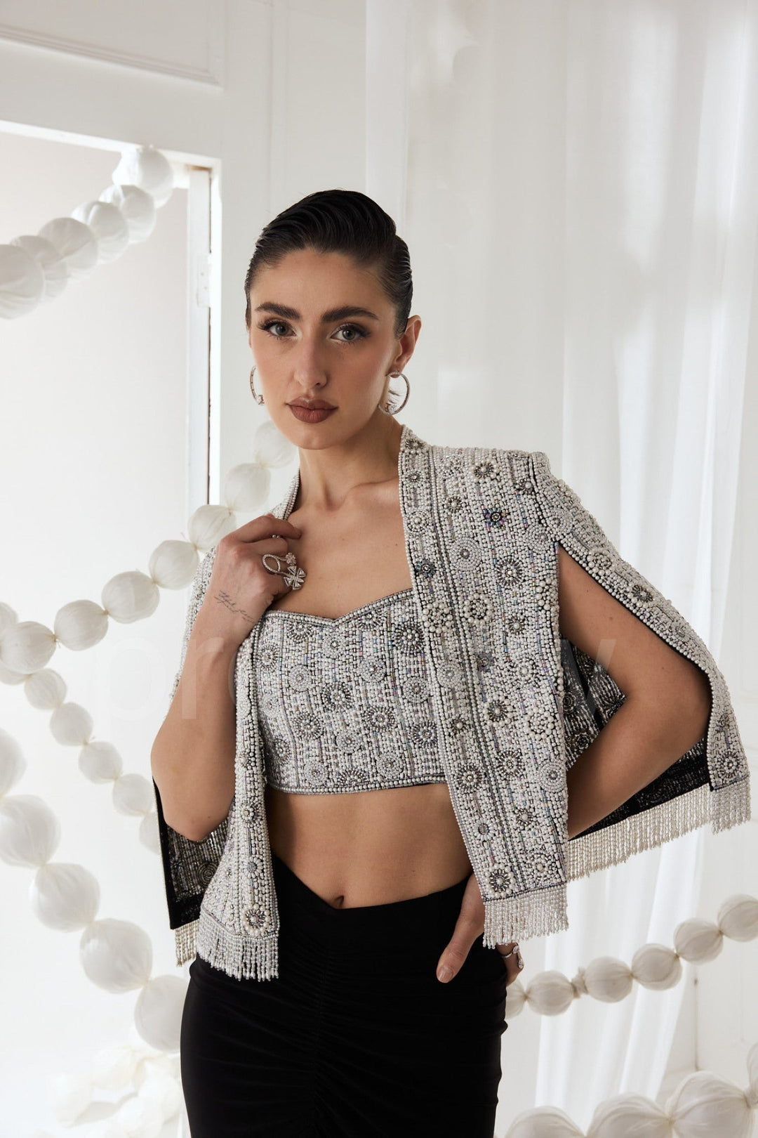 BLACK NADINE CAPE